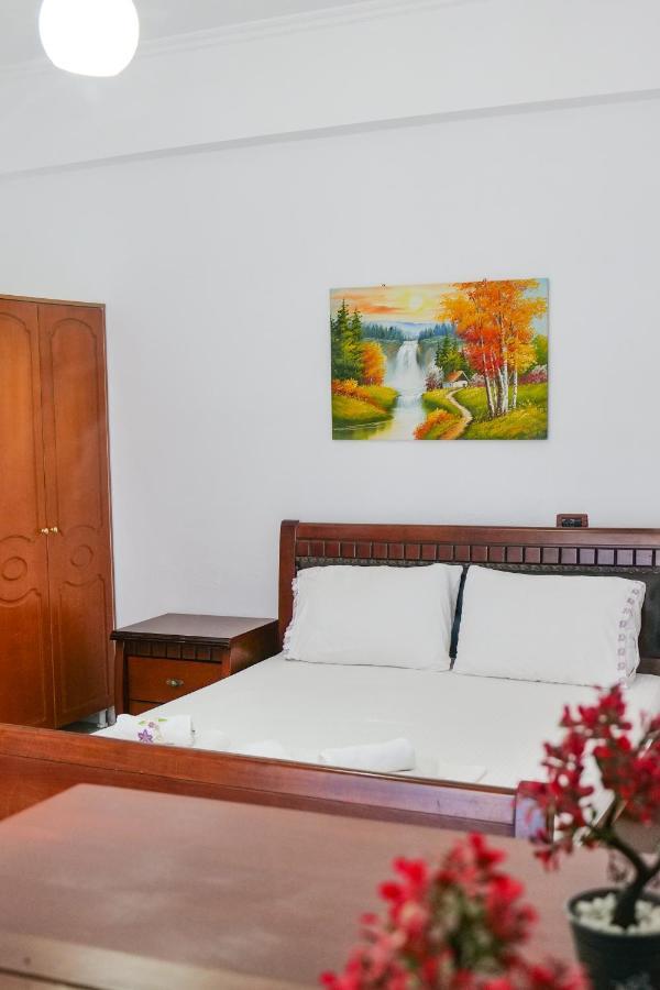 Guest House Gerard Ksamil Extérieur photo