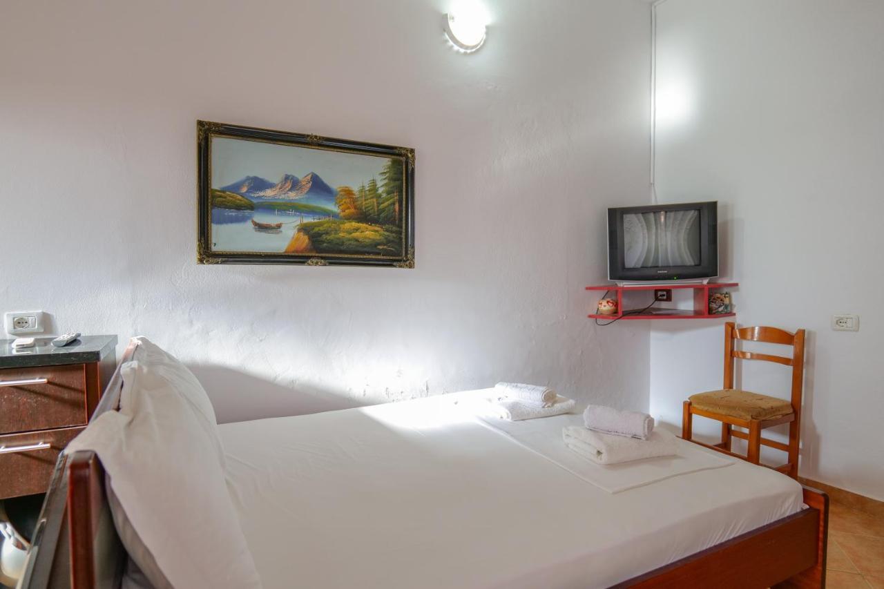 Guest House Gerard Ksamil Extérieur photo